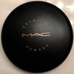 Mac bronzing powder